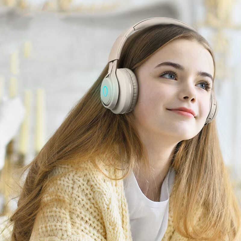 Hafif ve Portatif Kolayca Katlanıp Taşınabilir Dizayn (BT06C Bluetooth Kulaklık) Beyaz