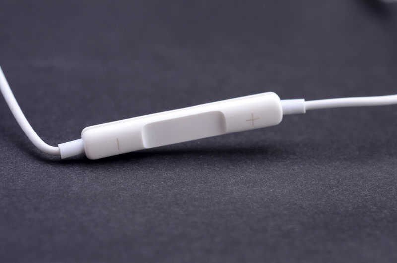 Yüksek Kalite ve Ses Performanslı Kulaklık (Tekli Yaylı 3.5mm Girişli Kulaklık) Beyaz
