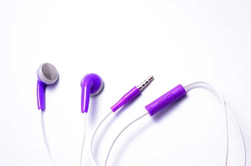 Yüksek Kalite ve Ses Performanslı Kulaklık (KWY 102 Stereo Kulaklık) Beyaz