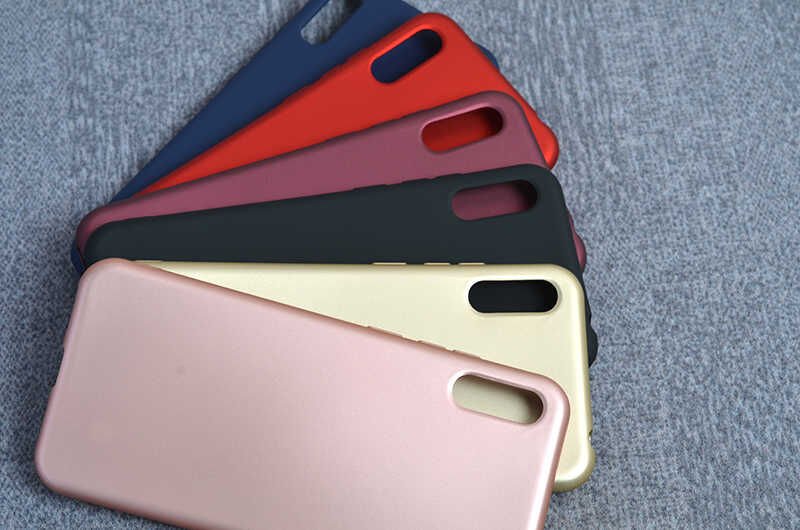 Huawei Y6 2019 Kılıf Yumuşak Dokulu Soft Esnek İnce Mat Renkli Silikon Kapak (PREMİER) Siyah