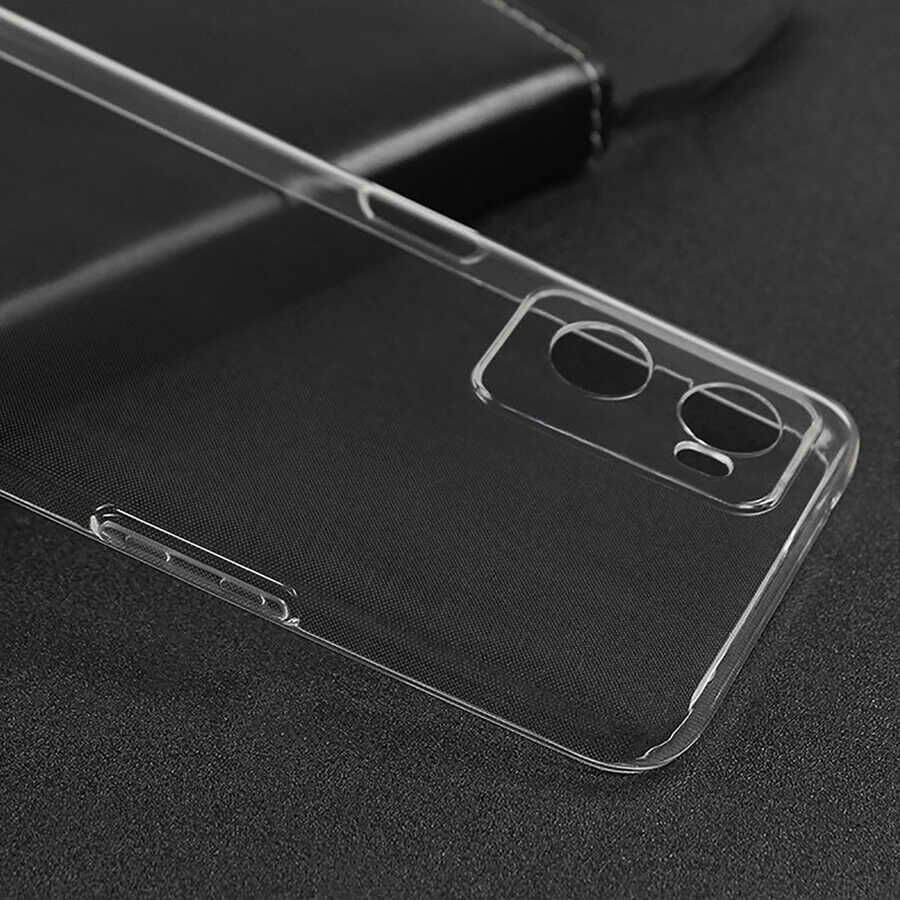 Oppo A36 Şeffaf Kılıf Yumuşak İnce Tasarımlı Kapak (SÜPER) Renksiz