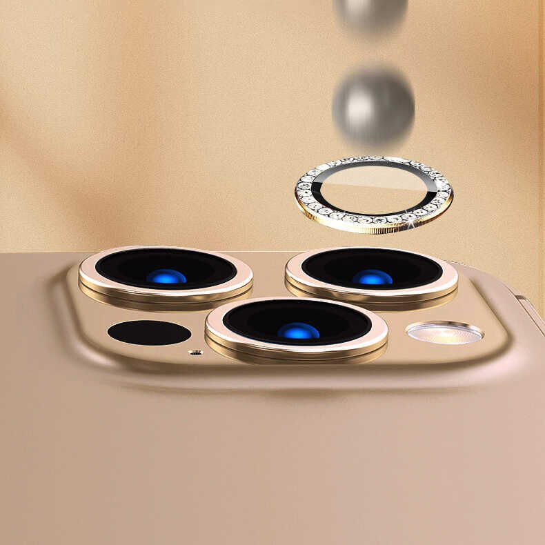 iPhone 15 Pro Max Kamera Lens Koruyucu Renkli Taşlı Tasarım Kolay Takma Aparatlı (CL-06) Titanyum