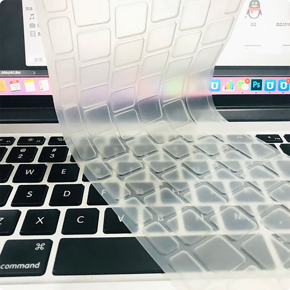 Apple Macbook 13.6′ Air M3 A3113 HEPTEKİLETİŞİM Klavye Koruyucu Transparan Buzlu Silikon Ped