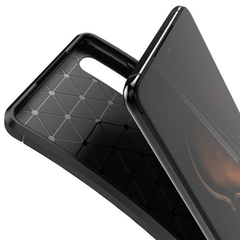 Huawei P30 Kılıf Kamera Çıkıntılı Karbon Fiber Dokulu Renk Atmaz Kapak (NEGRO) Kahverengi