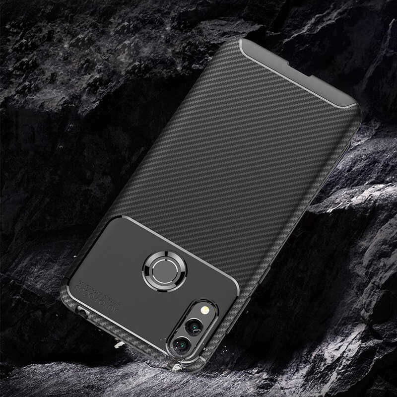 Huawei Honor 8C Kılıf Kamera Çıkıntılı Karbon Fiber Dokulu Renk Atmaz Kapak (NEGRO) Kahverengi