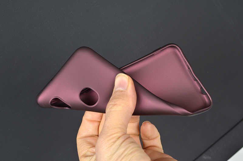 Samsung Galaxy A20E Kılıf Yumuşak Dokulu Soft Esnek İnce Mat Renkli Silikon Kapak (PREMİER) Gold