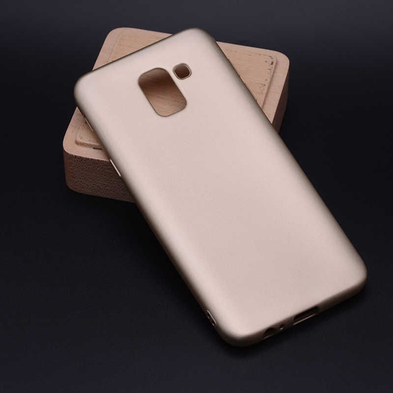 Samsung Galaxy J6 Kılıf Yumuşak Dokulu Soft Esnek İnce Mat Renkli Silikon Kapak (PREMİER) Gold