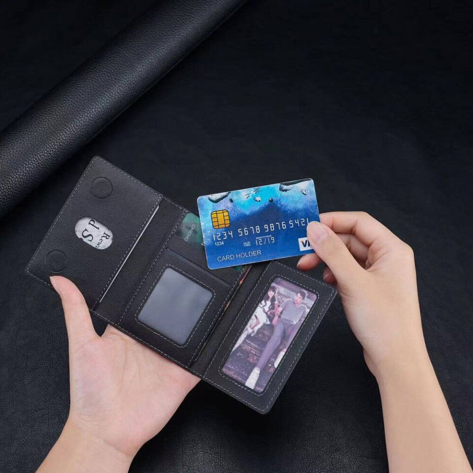 Suni Deri Görünümlü 5 Hazneli Magnetik Kartlık (CRD-04) Siyah