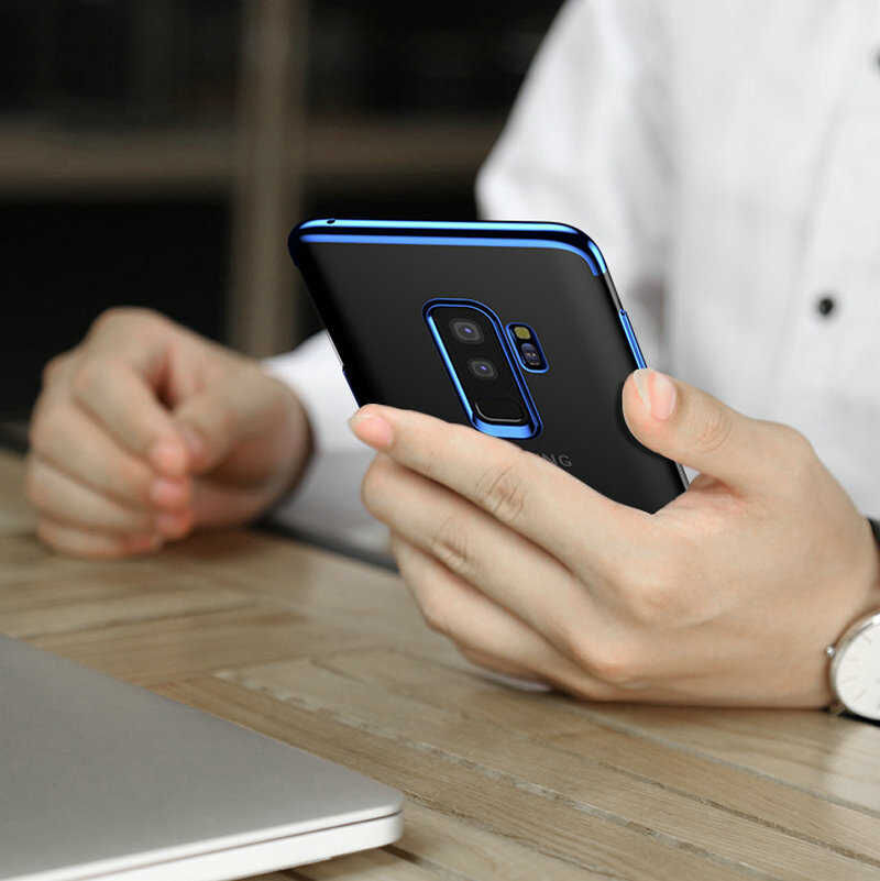 Samsung Galaxy J8 Kılıf Dört Köşe Renkli Lazer Şeffaf Silikon Kapak (GLİTTER) Rose Gold