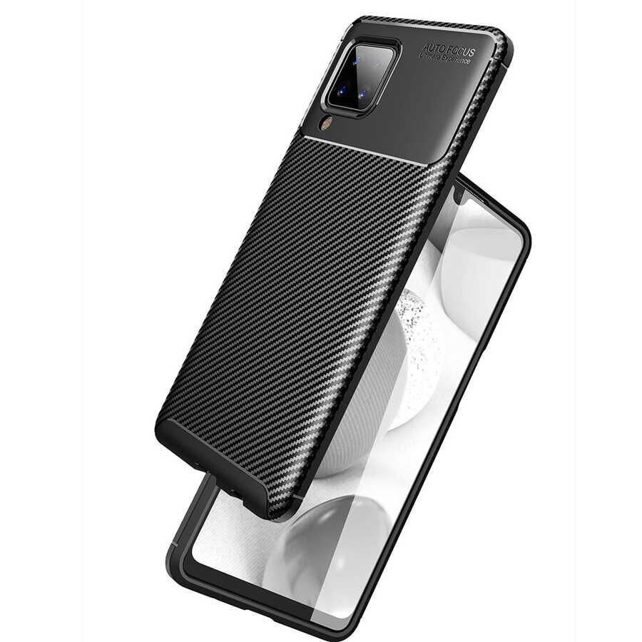 Samsung Galaxy M12 Kılıf Kamera Çıkıntılı Karbon Fiber Dokulu Renk Atmaz Kapak (NEGRO) Kahverengi