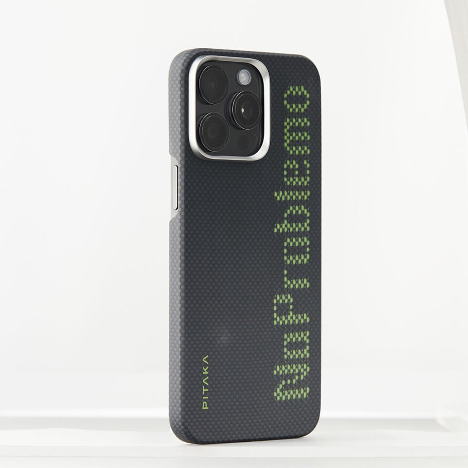 Apple iPhone 15 Pro Kılıf Magsafe Şarj Özellikli Lumintex Teknolojili Fosforlu Aramid Fiber Pitaka Tactile Woven Aries Serisi Kapak
