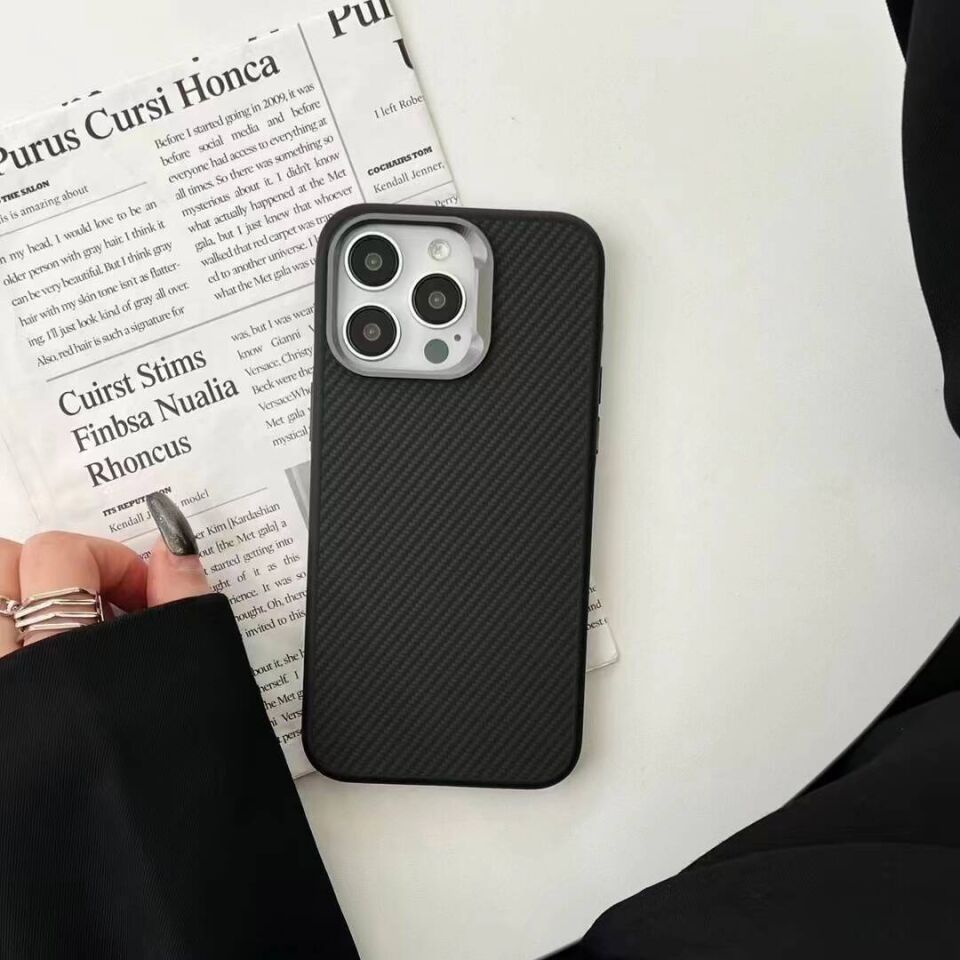 Apple iPhone 14 Kılıf Magsafe Şarj Özellikli Karbon Fiber Görünümlü HEPTEKİLETİŞİM Troy Kapak